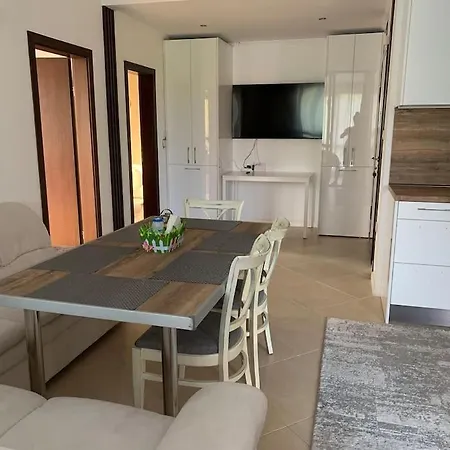 двуспални оазис бийч клуб Apartment