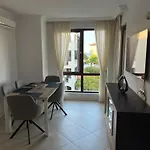 двуспални оазис бийч клуб
