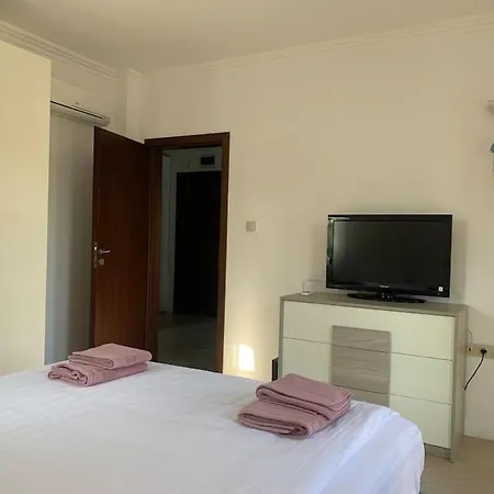 двуспални оазис бийч клуб 公寓