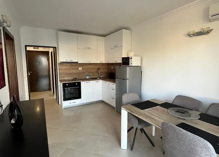 двуспални оазис бийч клуб * 로제넷츠